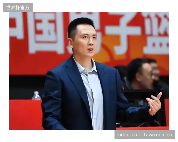年轻主帅卢伟战术调度灵活多变，其临场指挥能力是上海队夺冠的重要因素。